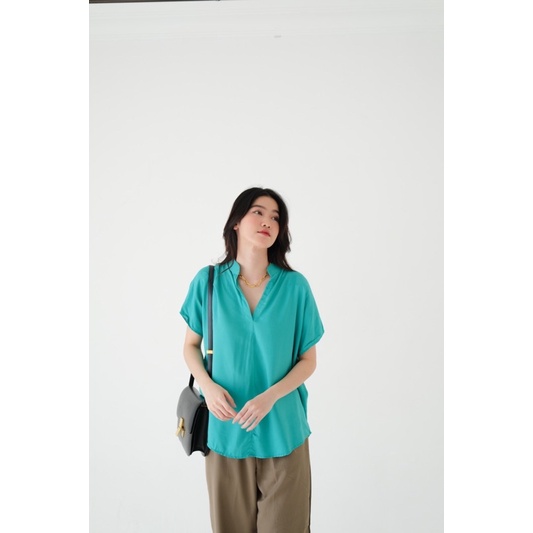 Plain Mao Blouse Vneck | Atasan polos simple basic | Blouse Atasan Vneck Rayon Twill |