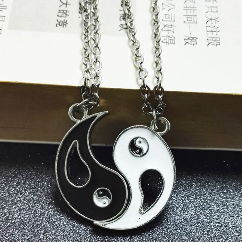 Fancyqube 2pcs / Set Kalung Liontin Yin Yang Untuk Pasangan Saudara Perempuan Dan Pria