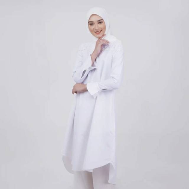 ZOYA Tunik Atasan Blouse Wudhu Friendly Ramita White by Zoya