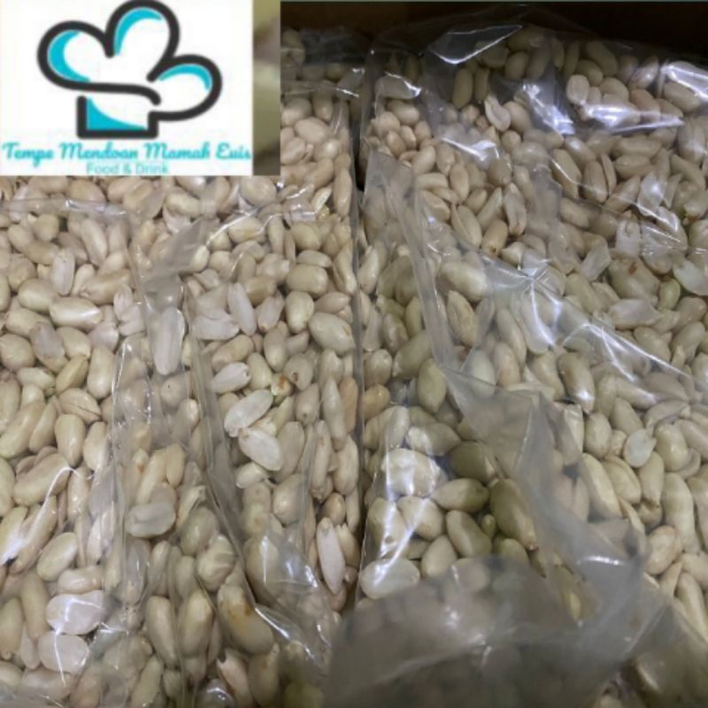 

Kacang Tanah Kupas Uk Sedang 41/51 (500 gr atau 1/2 kg)