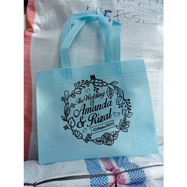 

Tas Spunbond Goodie Bag Goodiebag Press BOX 22x27x10 Sablon Custom