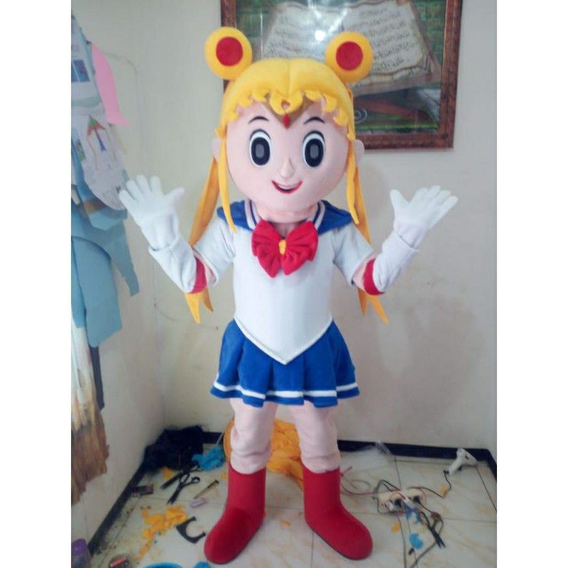 kostum badut sailormoon