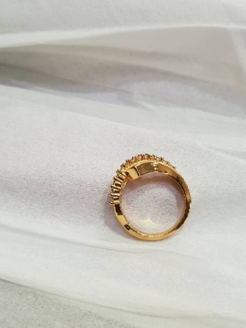 cincin pewanita permata cincin lapis emas cincin replika emas berlian cincin fullpermata