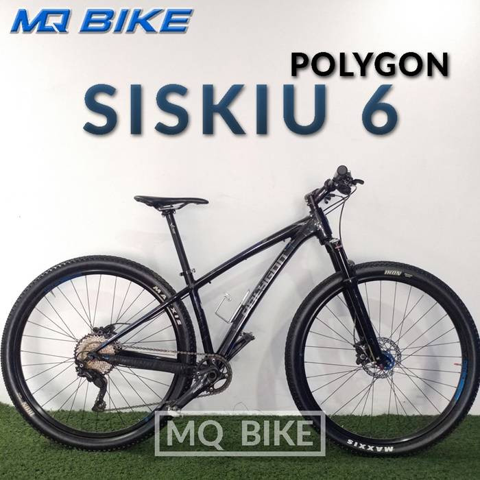 SEPEDA MTB POLYGON SISKIU 6 150x20x75 cm Hitam