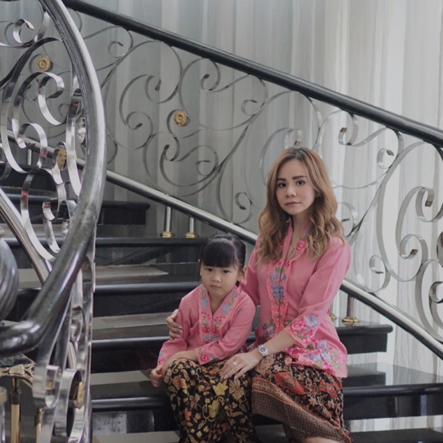 kebaya encim matahari pink - ibu dan anak