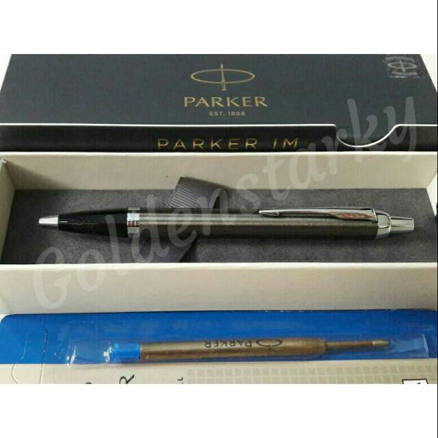 

Paket 1 Klik: 1pcs Parker IM Dark Espresso CT Ballpoint + 1pcs Refill Ballpoint
