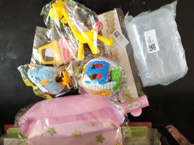 Kotak Wadah Portabel Dengan Model Kompartemen Dan Warna Transparan Untuk Tempat Penyimpanan Teether