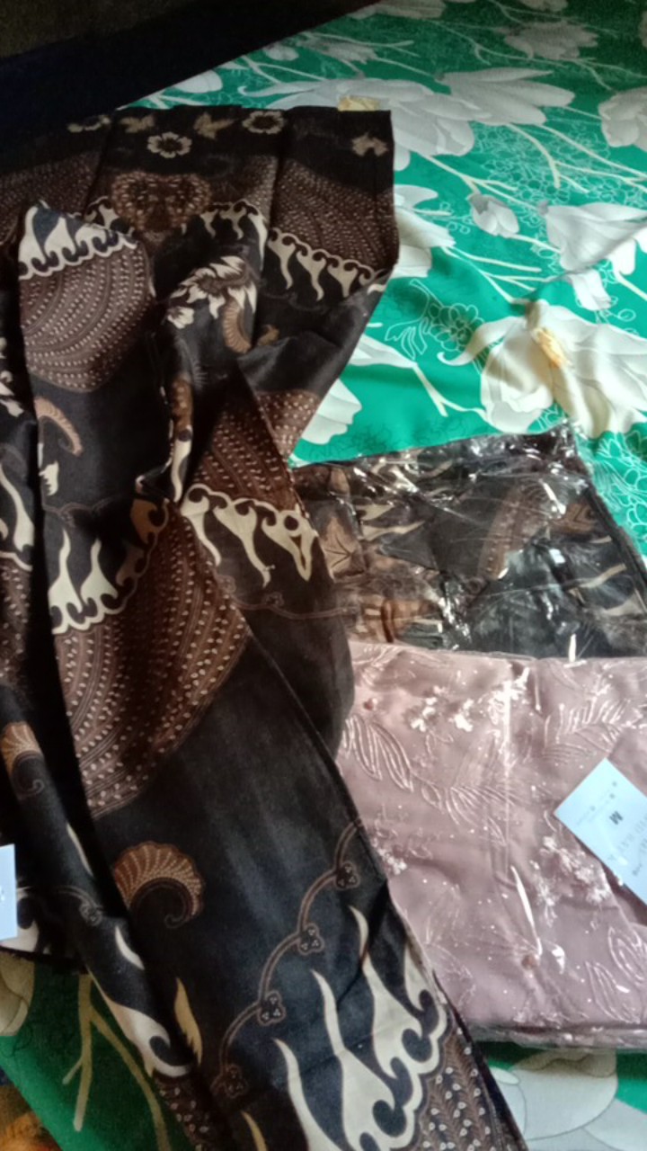 Set Batik Couple Dan Kebaya Aldiva Dusty