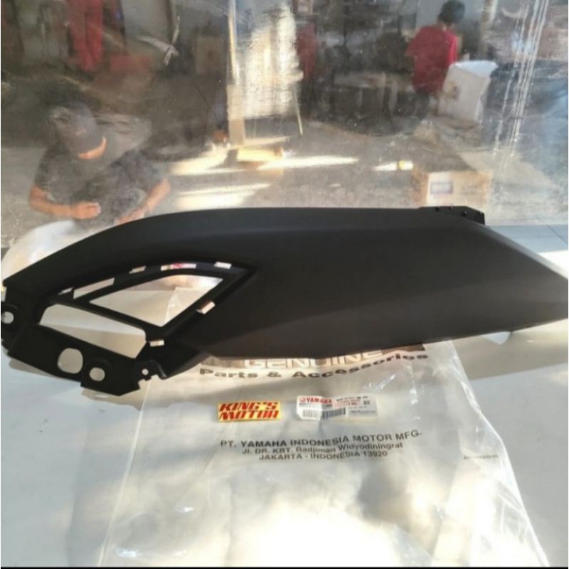 BODY BELAKANG KIRI NEW NMAX 2020 HITAM DOFF ORIGINAL YAMAHA