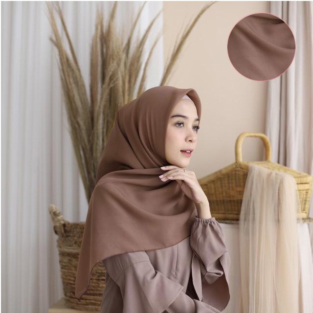 Hijab Segiempat Polycotton 115 x 115 Warna Part 1 Bella Square-MILO