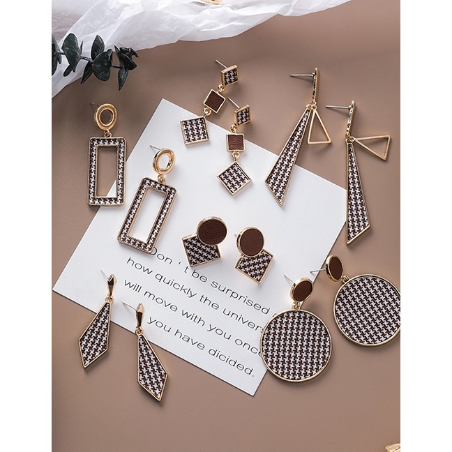 LRC Anting Tusuk Fashion Gold 925 Silver Needle Houndstooth Textured Fabric Earrings D49909