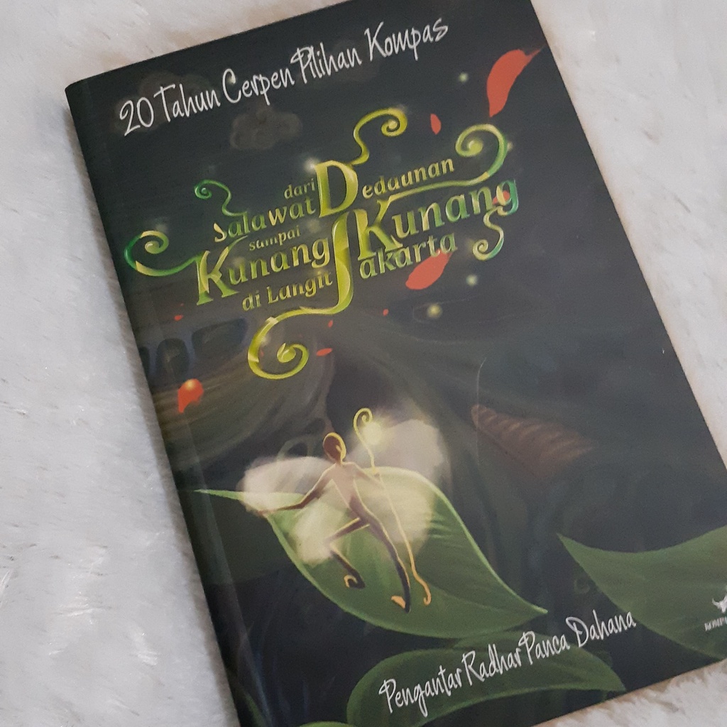 Buku Dari Salawat Dedaunan sampai Kunang-kunang di Langit Jakarta
