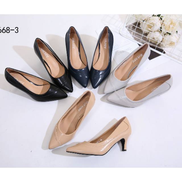 Sepatu hak kelsey 668-3