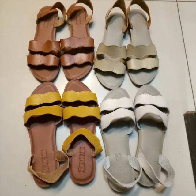 Sandal Teplek Wanita Tali Belakang Gelombang