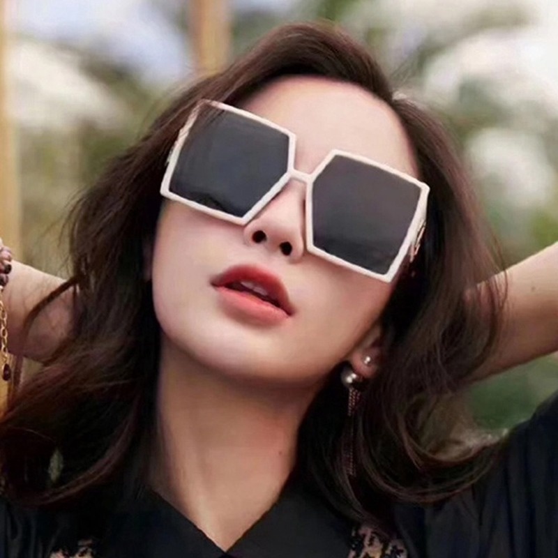 (YUZHU) COD Kacamata Hitam Korean Gaya Wanita Square Oversized Frame Kacamata Fashion Gaya Wanita