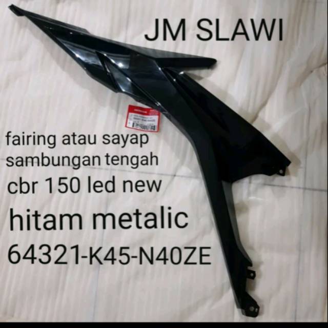 Sayap atau fairing sambungan tengah cover cowl kanan hitam metalic cbr 150 led ori Honda