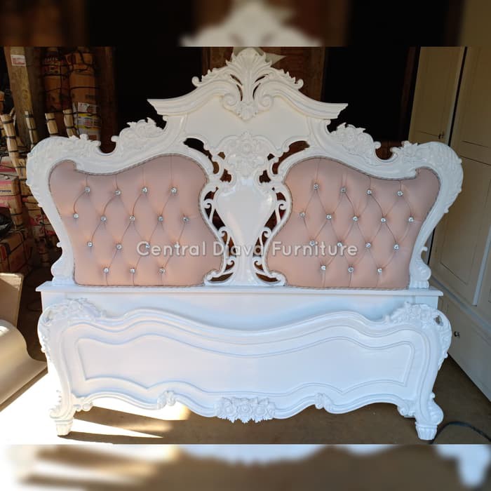 Dipan Ranjang Tempat Tidur Cat Duco Kayu Jati Divan Ukir Mebel Jepara