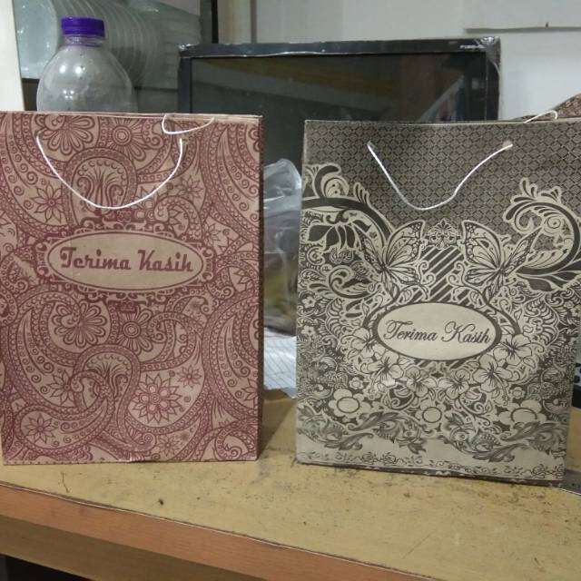

Grosir!! 50 Pcs Paperbag Batik/Paperbag Motif Untuk Souvernir/Paperbag Hajatan