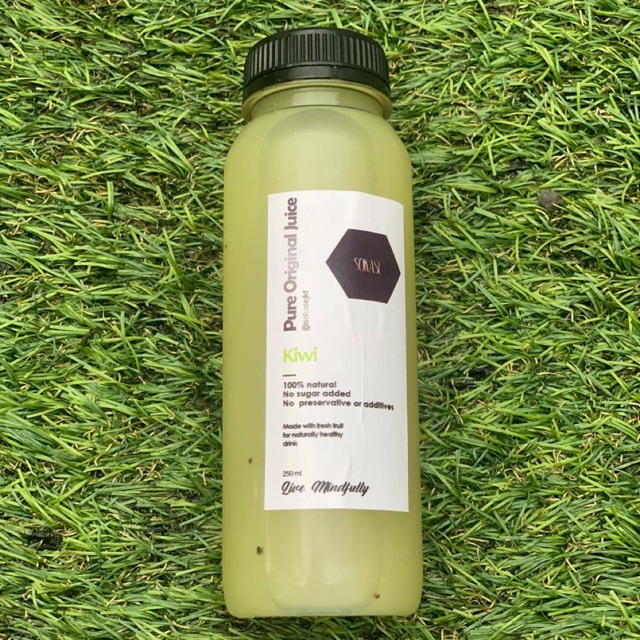 

Jus kiwi / kiwi juice 250 ml (murni tanpa tambahan gula)