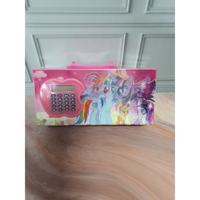 kotak pensil KODE PASSWORD ada KALKULATOR/PENCIL CASE KODE CALCULATOR-PONY