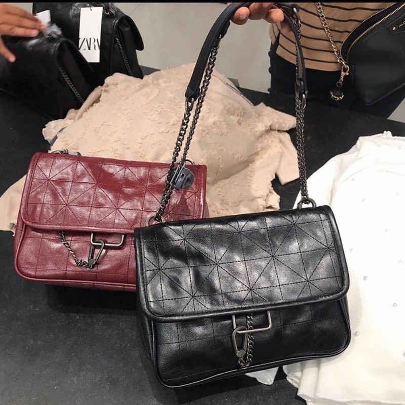 Zara Pyramid on SALE Sling Bag Selempang Shoulder bag Sling Bag Tas Bahu Tas Wanita Murah Tas Premiu