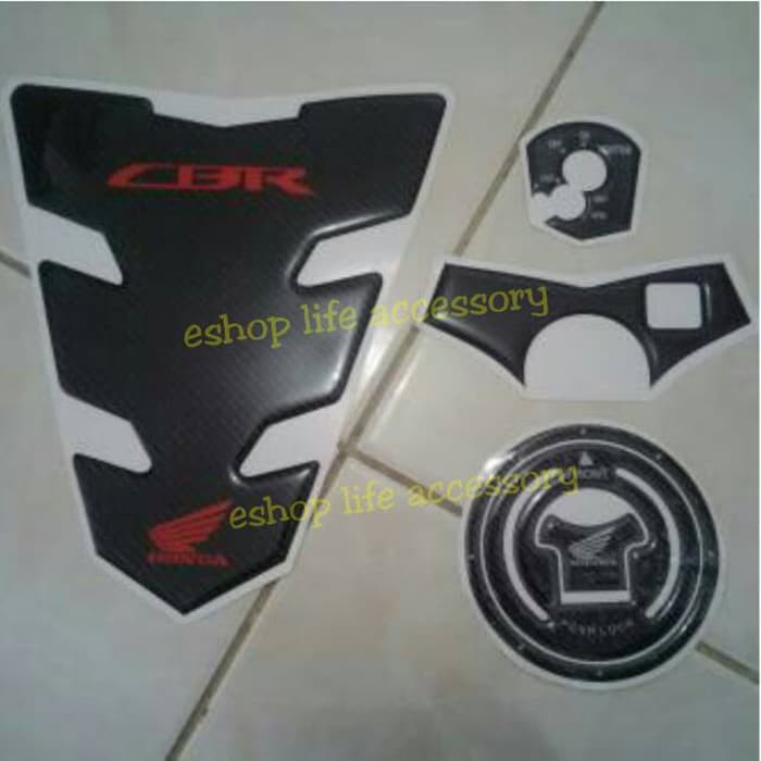 JUAL Aksesoris Tankpad fuelcap key+segitiga cover carbon CBR 150/CBR150