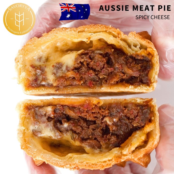 

Aussie Meat Pie Spicy + Cheese SAVORYYA