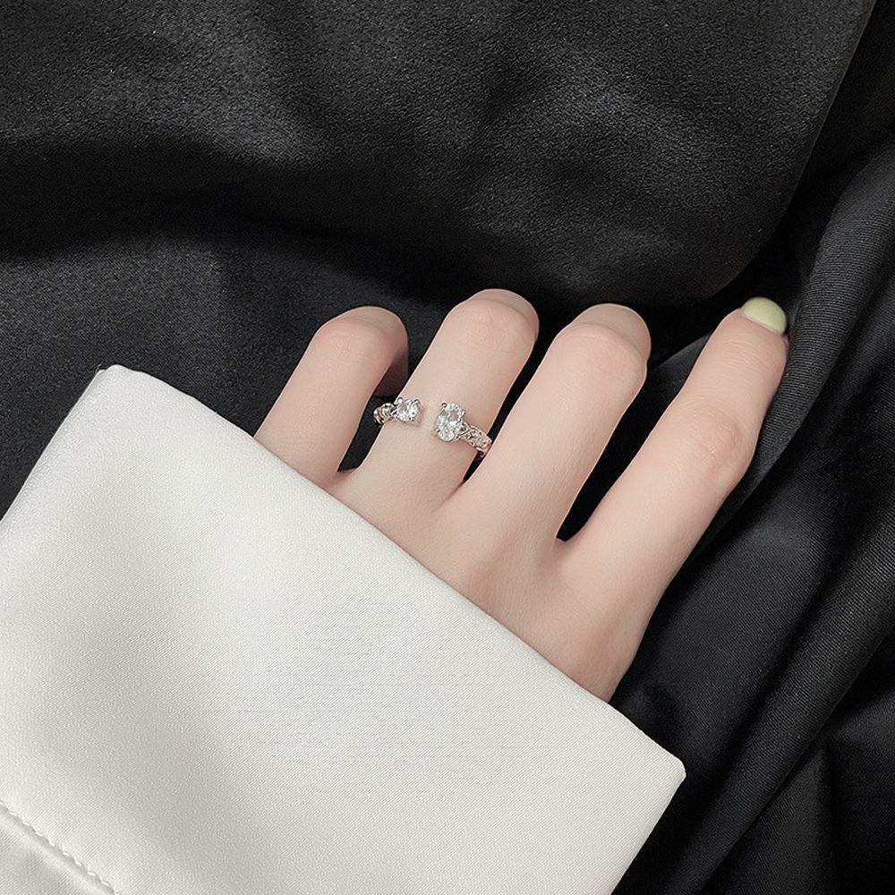 Cincin Jari Model Terbuka Bahan Tembaga Aksen Kristal Zircon Bentuk Bulat Gaya Vintage Korea Untuk Wanita