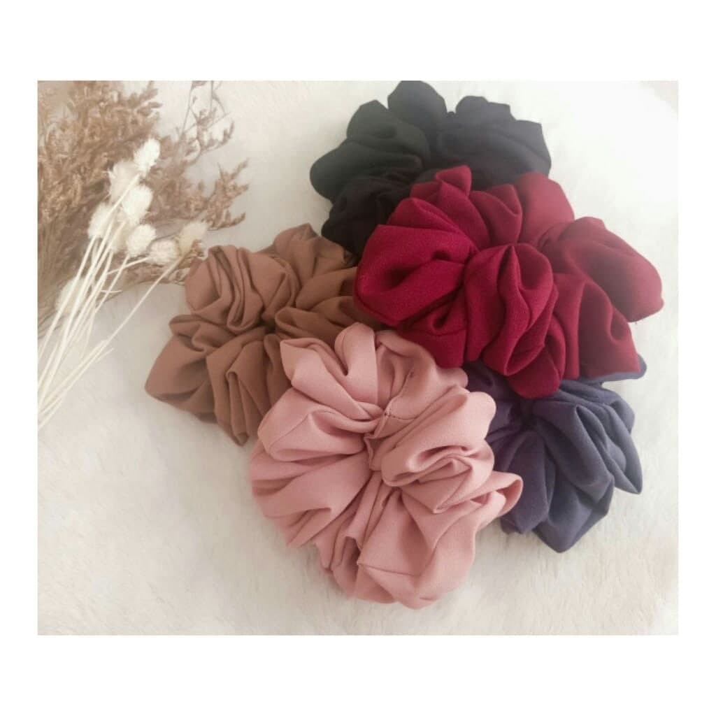 Scrunchie Diamond Ikat Rambut Cepol - WARNA RANDOM