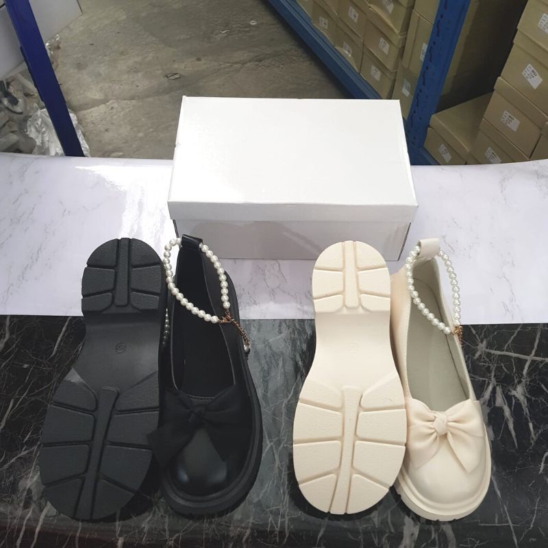 Sepatu Wanita Import 0214830 Sepatu Docmart Dengan Mutiara