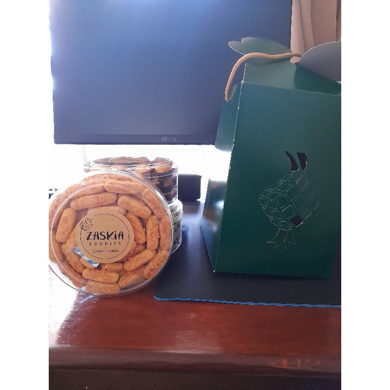 

hampers kue kering kemasan 500 gram