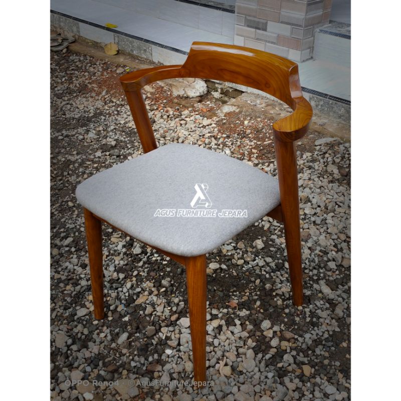 KURSI CAFE SINGLE RETRO JATI (kursi jati kursi retro kursi makan)