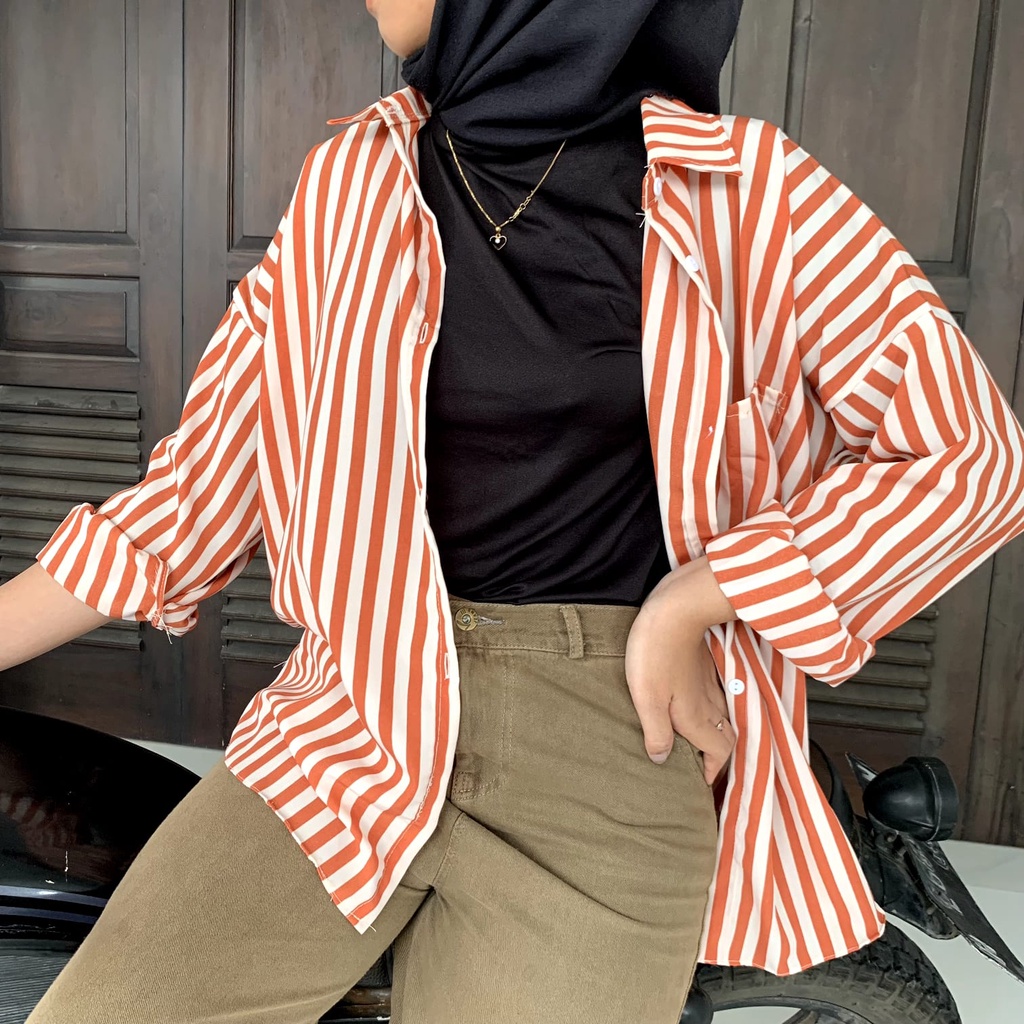 READY STOCK KEMEJA CROP TARTAN OUTER || CROP TARTAN SHIRT || OVERSIZE CROP TARTAN || KEMEJA CROP LENGAN PANJANG-BATA STRIPPY oversz