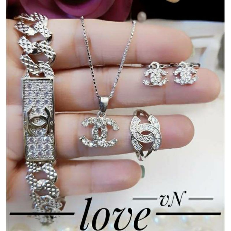 Fourfashion Set Perhiasan Lapis Emas Xuping Gelang Cincin Anting Kalung Chenel Permata