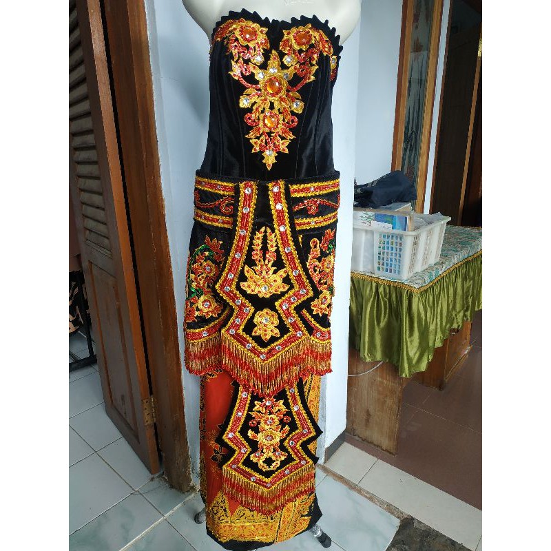 Baju Pengantin adat Osing Banyuwangi