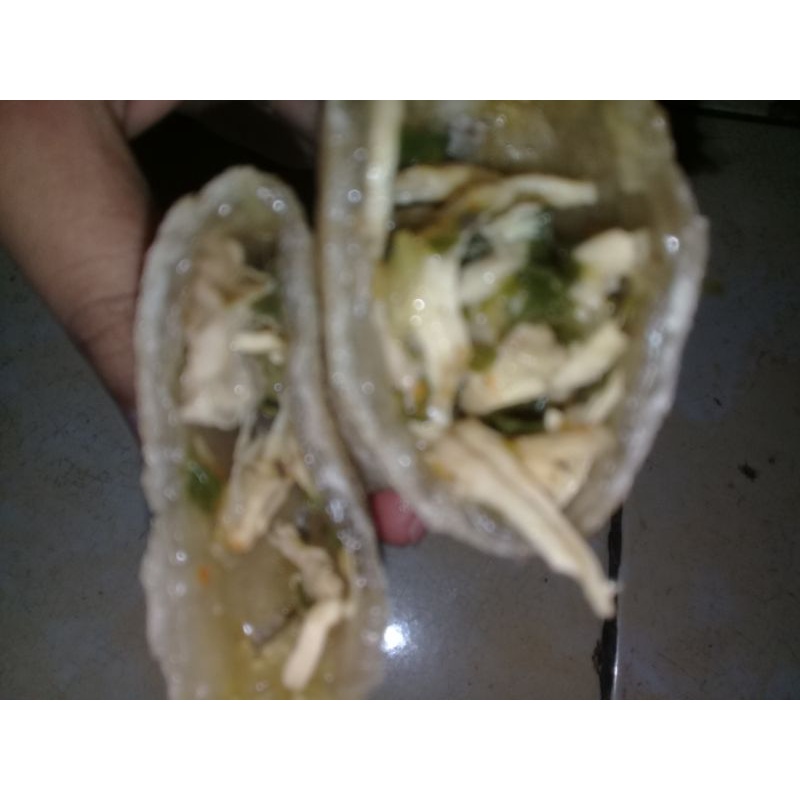 

Cireng isi ayam suwir