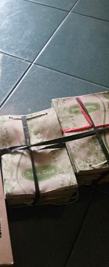 Kantong Plastik Kresek Ungu Sinar Jaya Uk. 33 ( Super ) Hdpe