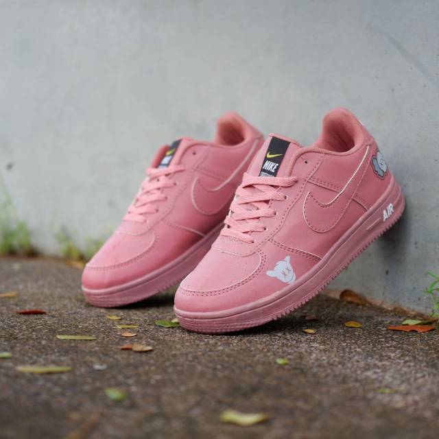 PROMO NIKE AIRFORCE1 X KAWS SEPATU WANITA