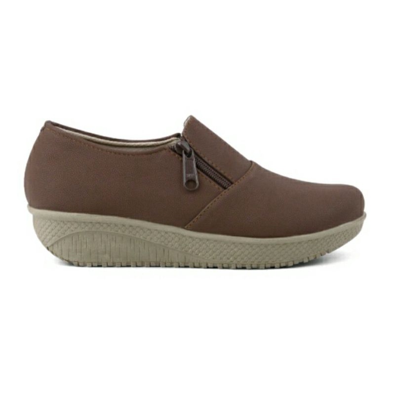 Sepatu Wanita Aqila Terbaru slip on Brand Chaeena' Brown S 017 Sepatu kasual Terlaris