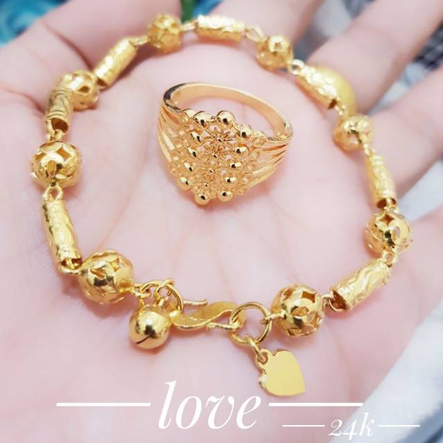 Gelang tangan dan cincin