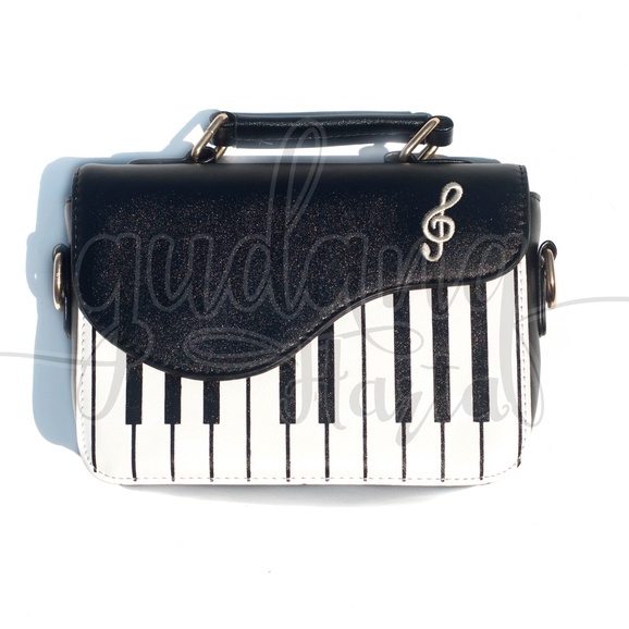 Tas Wanita Model Piano Tas Selempang Jinjing Black White GH 404006