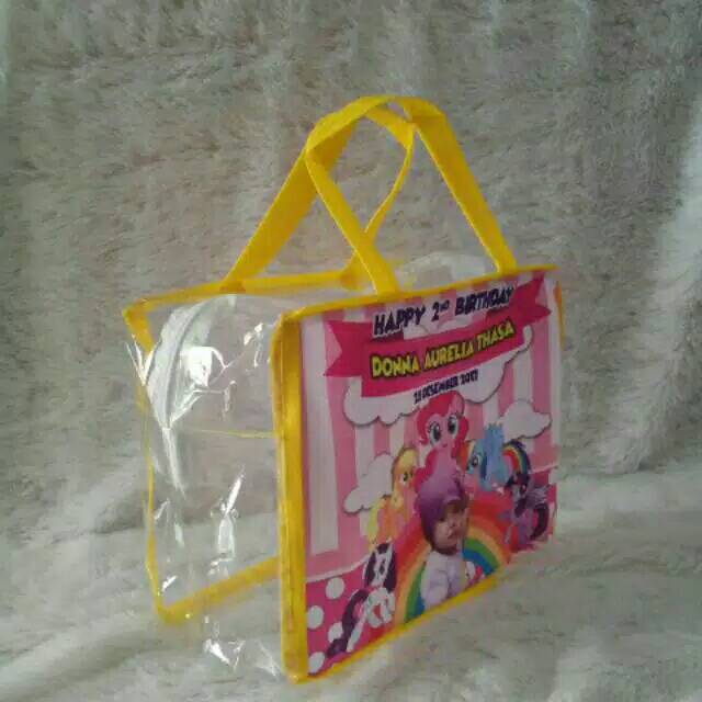 Tas mika sponbond resleting