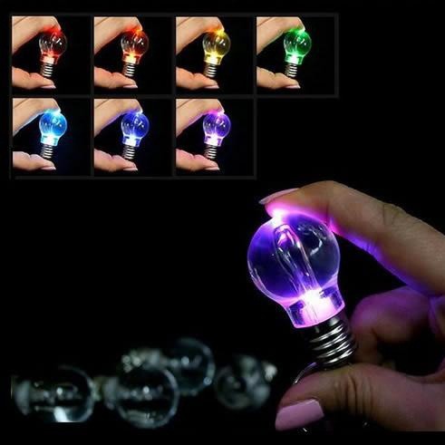 gantungan kunci kecil Bohlam Berwarna Lamp lampu LED mini flash color