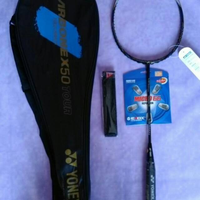 Raket Carbonex 50 BONUS tas senar dan grip