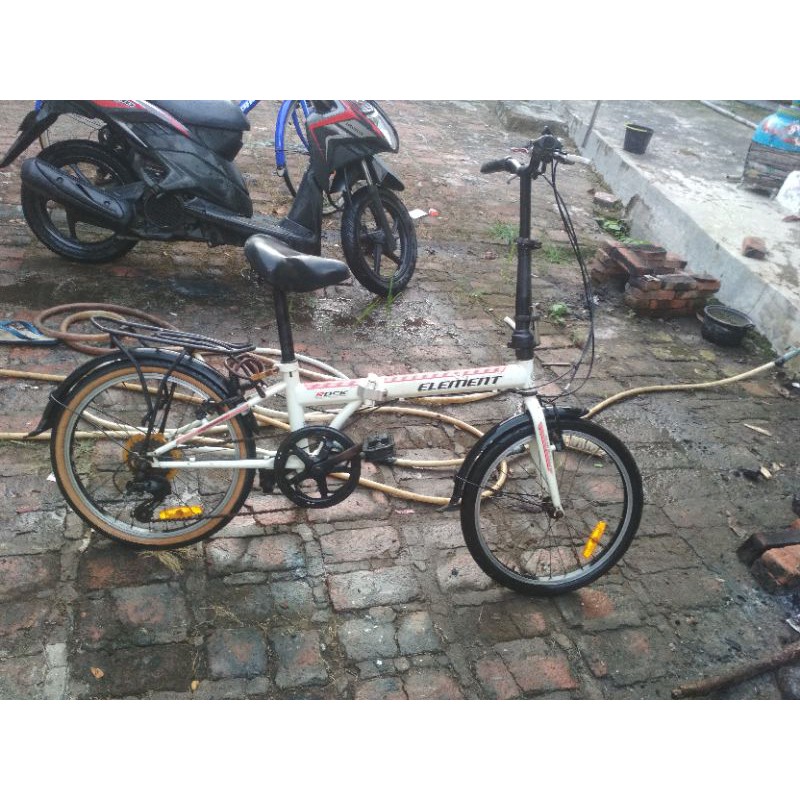 Sepeda Lipat Element Rock