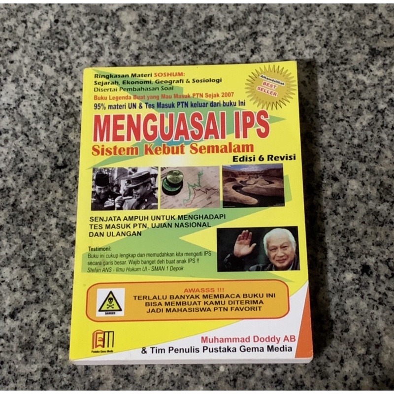 

[BOOKED] PRELOVED Buku SKS IPS & Buku siap UTBK