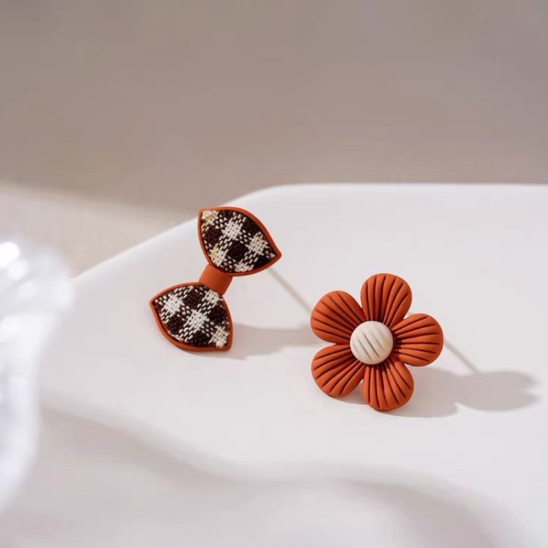 Anting Busur Daisy Kecil Aksesoris Telinga Wanita Korea Lucu