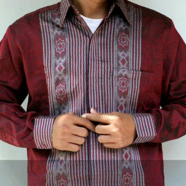 Kemeja Tenun Baron