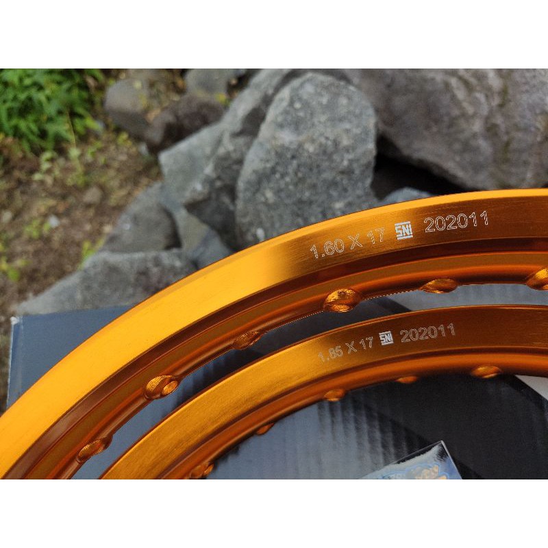 Velg tdr w shape 160-185 ring 17 gold