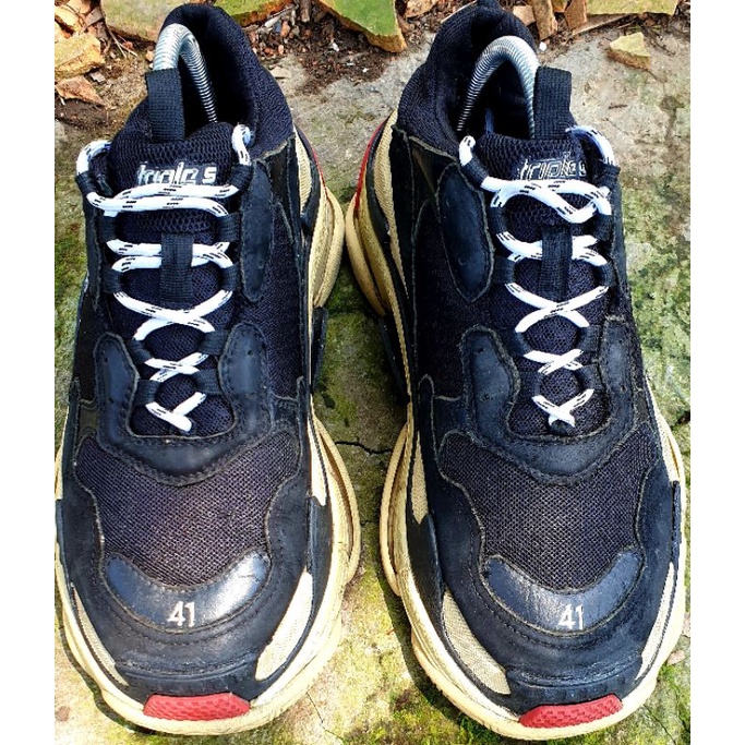 sepatu second balenciaga